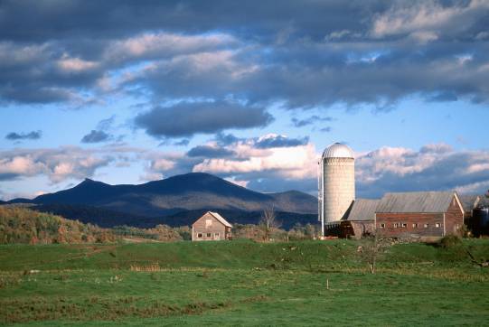 VtTNBarnSilo2mod.jpg (26597 bytes)