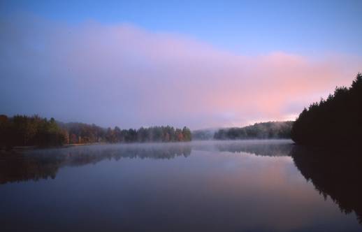 VtTNlake2.jpg (9743 bytes)
